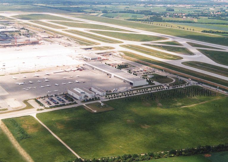 Franz-Josef-Strauss Airport Apron - Ramp 3: Dorsch Global DC Egypt